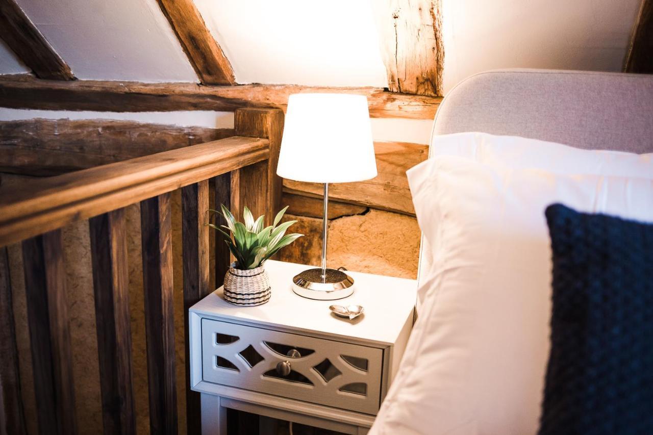 Taylour House - Edenbridge, Sleeps 10, Historic, Unique Yet Modern Βίλα Εξωτερικό φωτογραφία