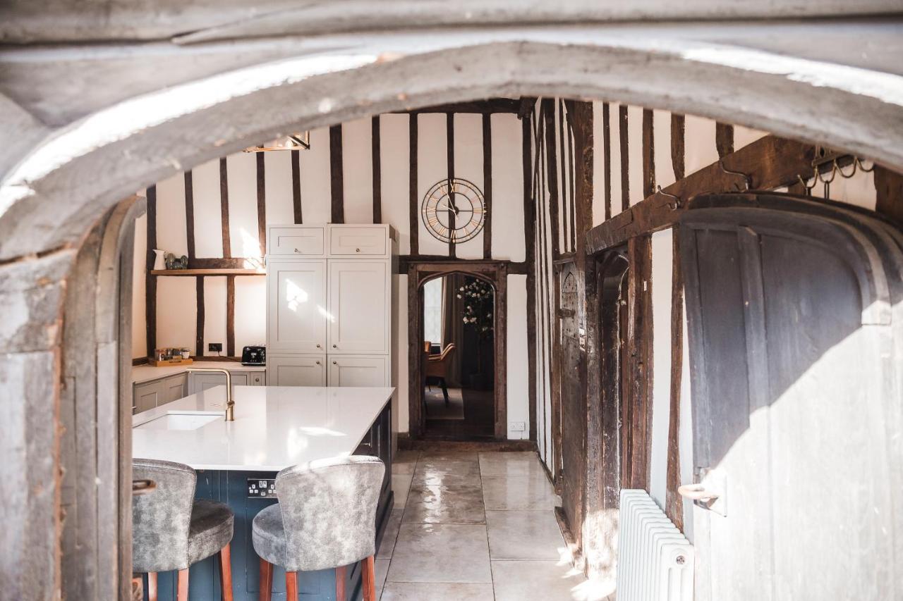 Taylour House - Edenbridge, Sleeps 10, Historic, Unique Yet Modern Βίλα Εξωτερικό φωτογραφία